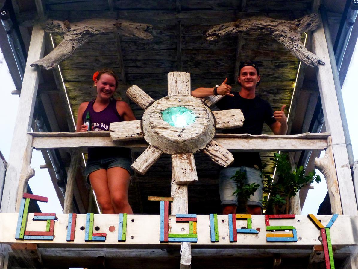 Gipsy Backpackers Hostel Τζίλι Τραγουανγκάν Εξωτερικό φωτογραφία