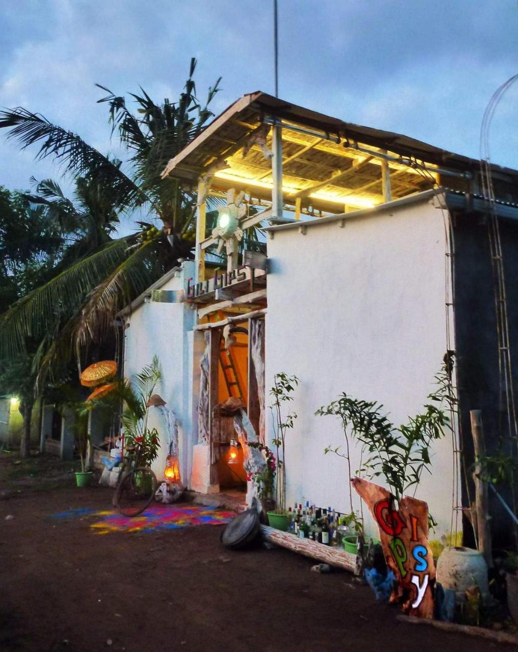 Gipsy Backpackers Hostel Τζίλι Τραγουανγκάν Εξωτερικό φωτογραφία